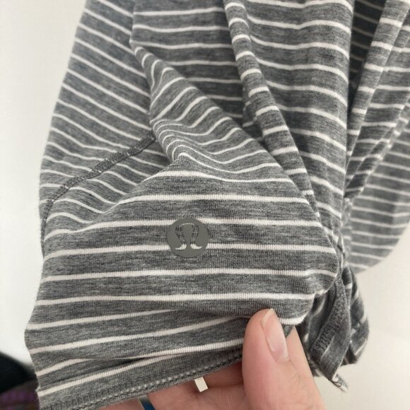 Lululemon All Tied Up Tank Gray White Size 6 - Picture 6 of 6